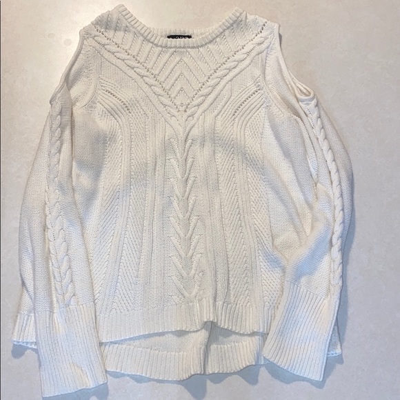 sweater - Picture 1 of 1